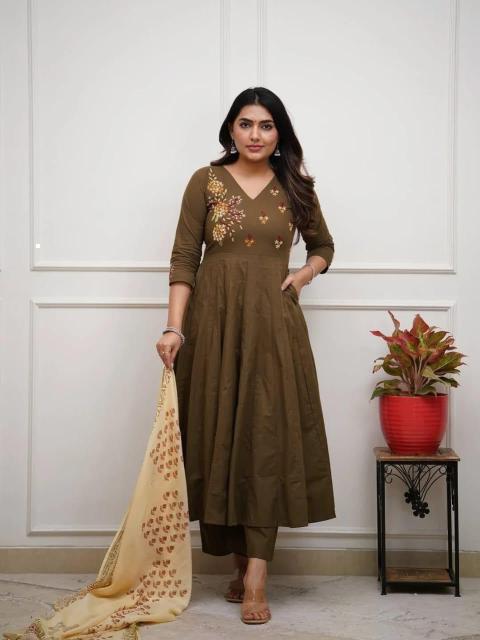 Jaipuri anarkali 3pcs wholesale ladies kurti and legging cloth dealers in hyderabad